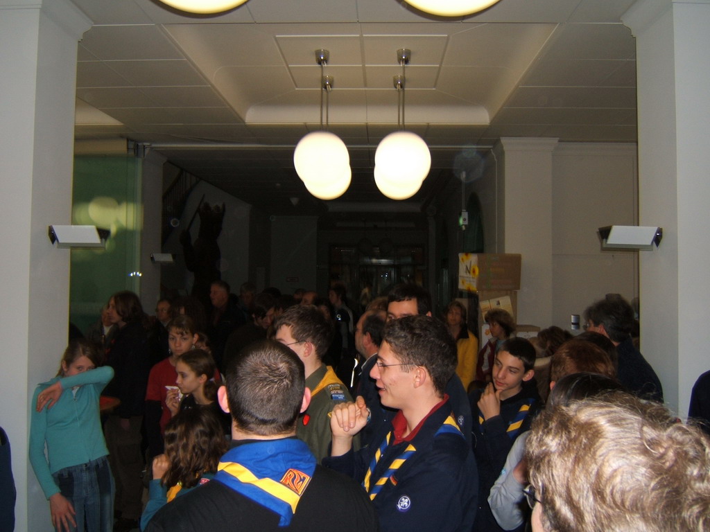 Sebastian Neitzel (ganz rechts) mit Pfadfindern aus ganz Thüringen auf der Aussendefeier des Friedenslichtes in Nordhausen